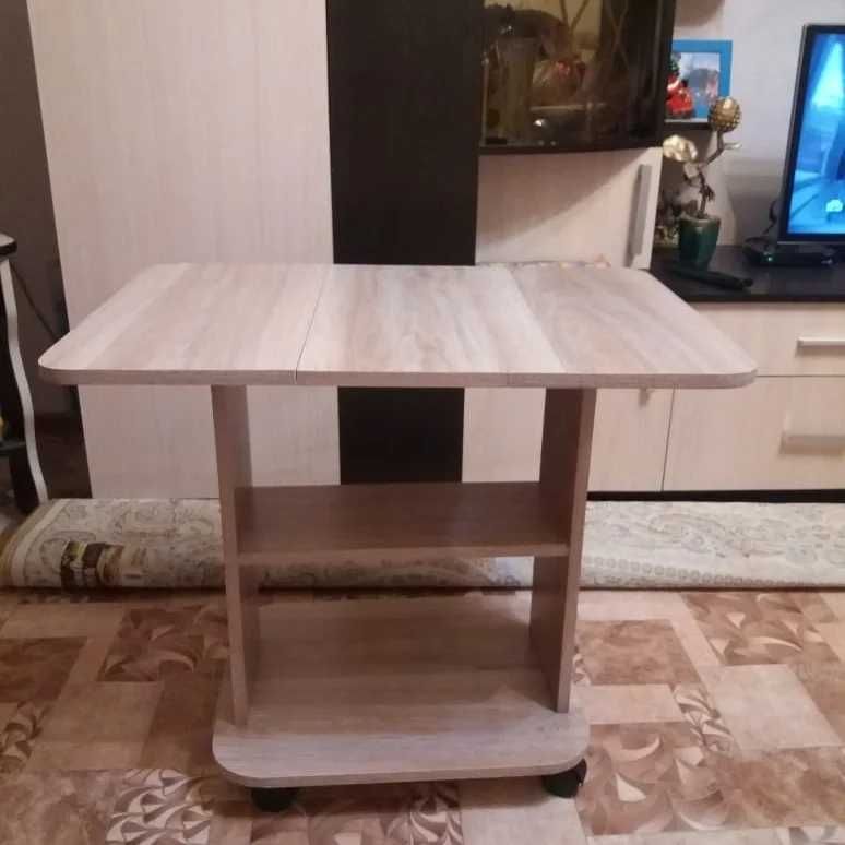 Столики чайные журнальные.