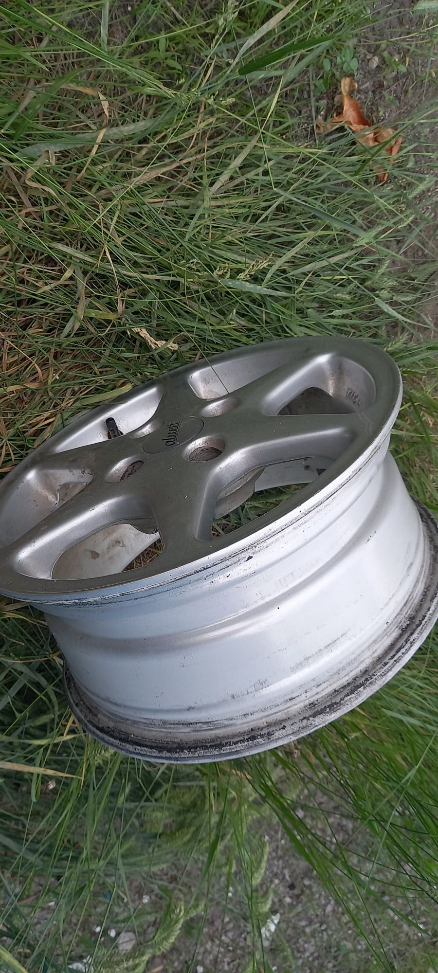 Продам диск легкосплавный  колёсный r 13  4x100