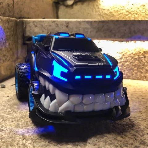 Радиоуправляемый автомобиль 4wd, Радиоуправляемый трюковый автомобиль