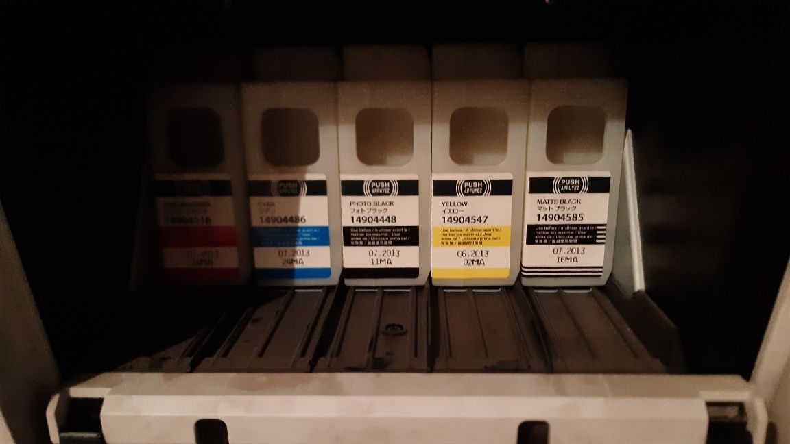 Epson stylus pro 7700