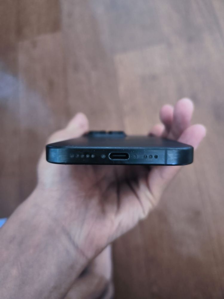 iPhone 16 pro 256гб