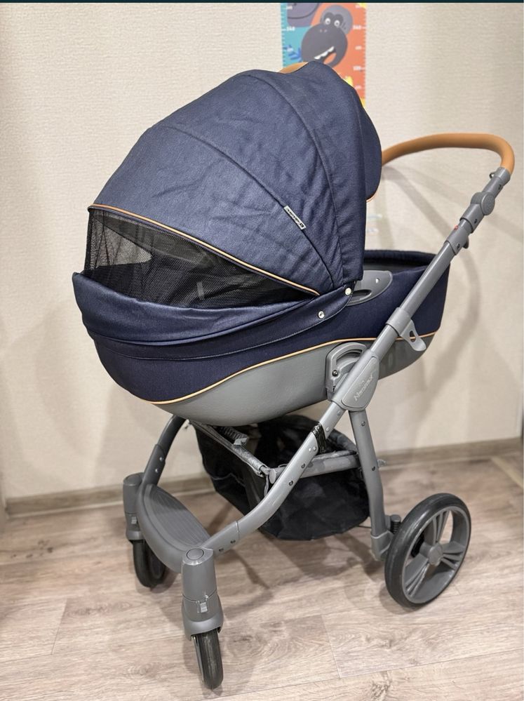 Детская коляска, фирмы Adamex Neonex Alfa X3” 2 в1