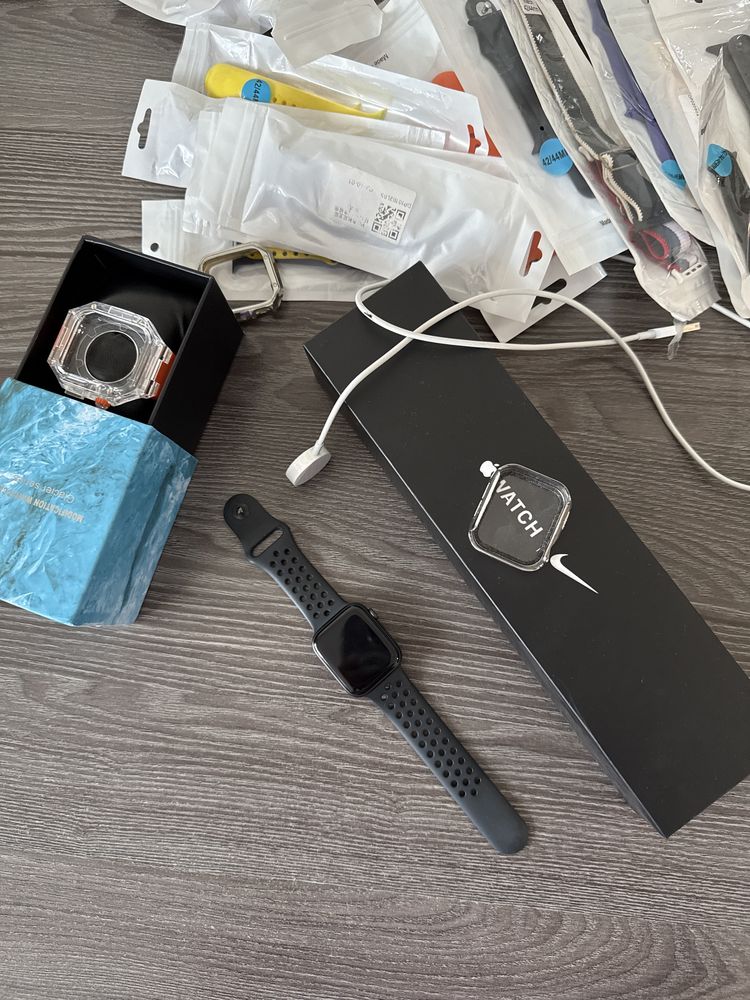 Apple watch series 5 Nike edition