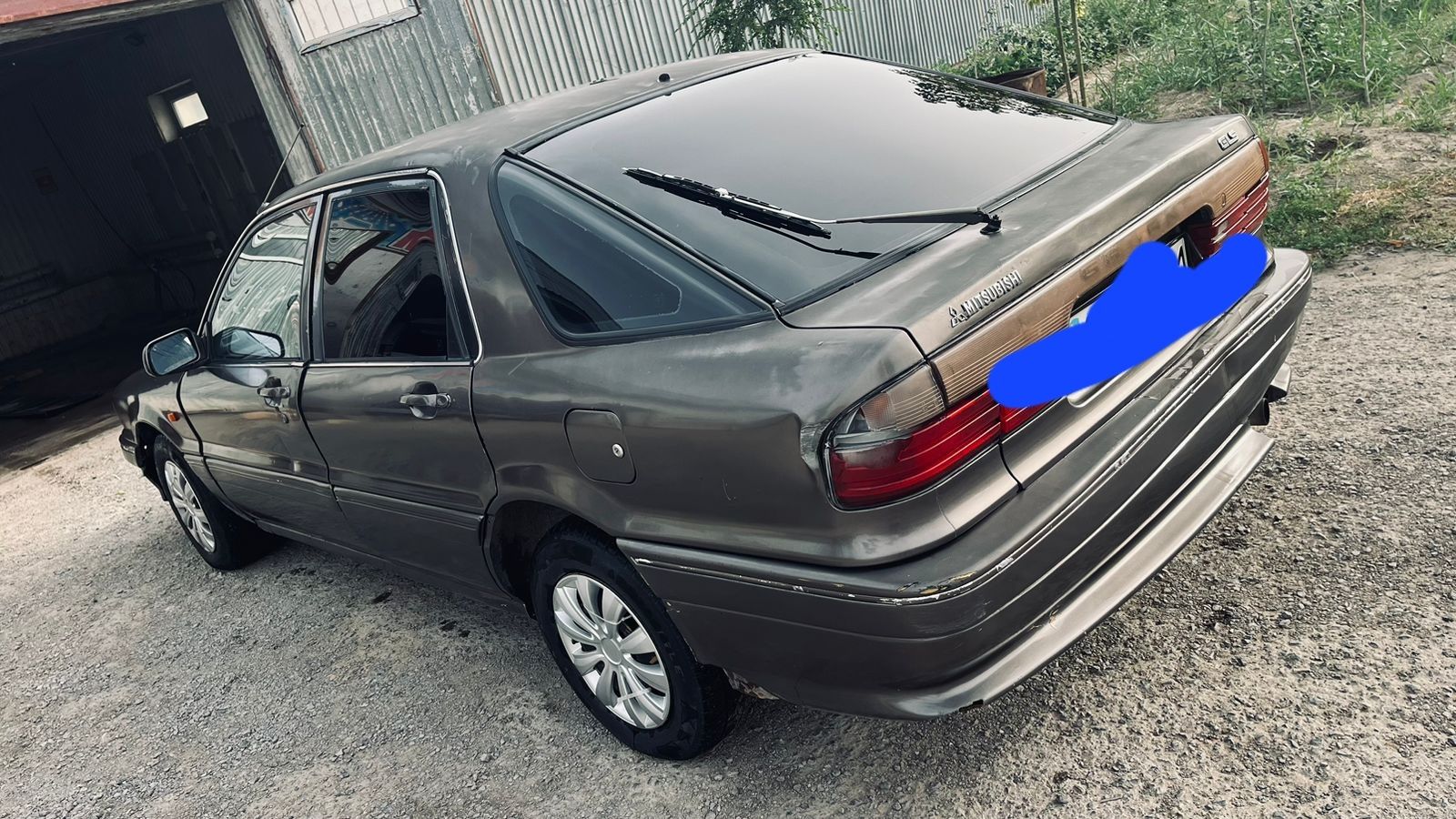 Mitsubishi galant