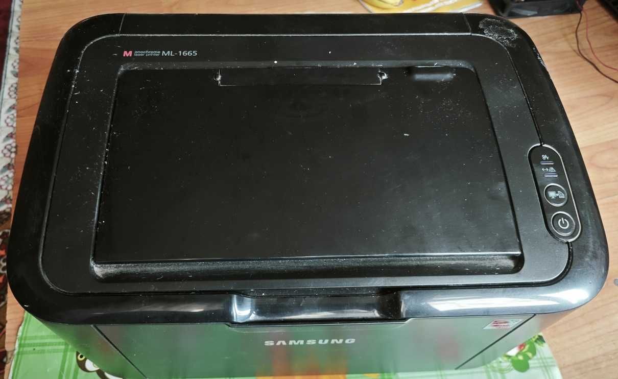 принтер Samsung ML-1660 в хорошем состоянии