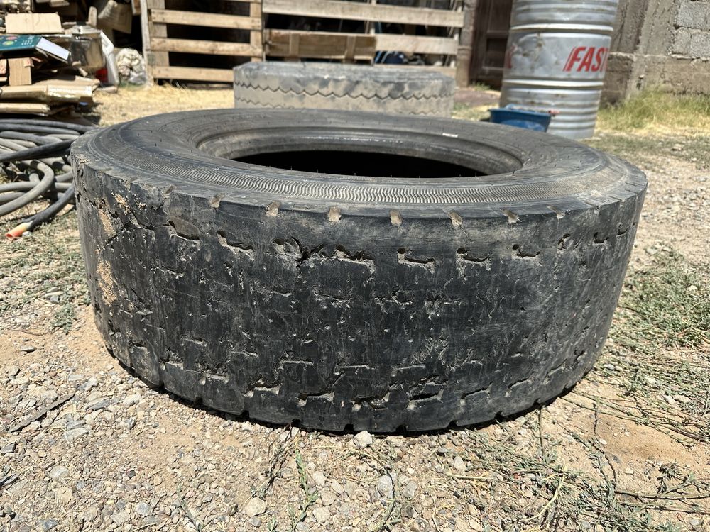 Продам бу шины на 315/70р22,5