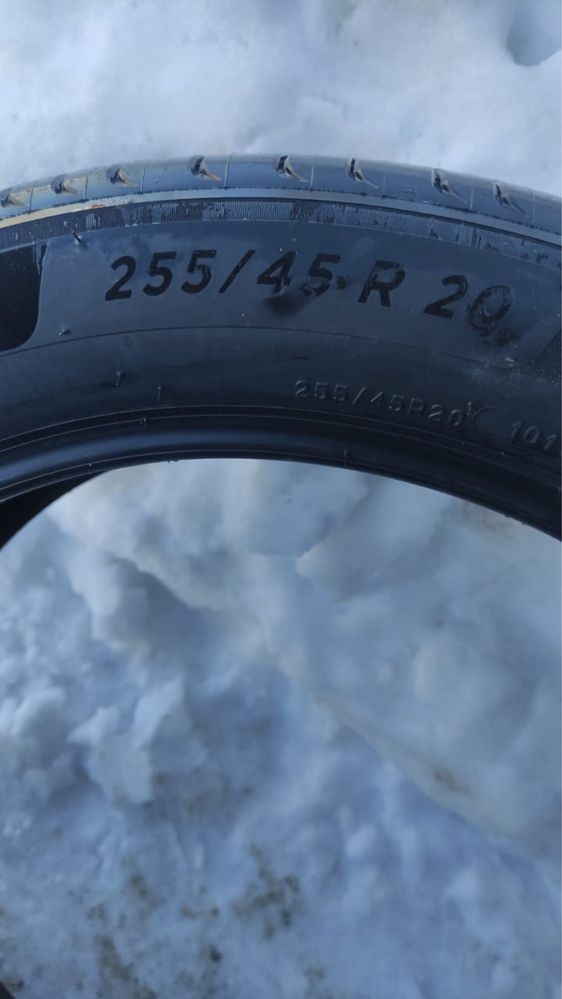 Продается комплект новых шин michelin