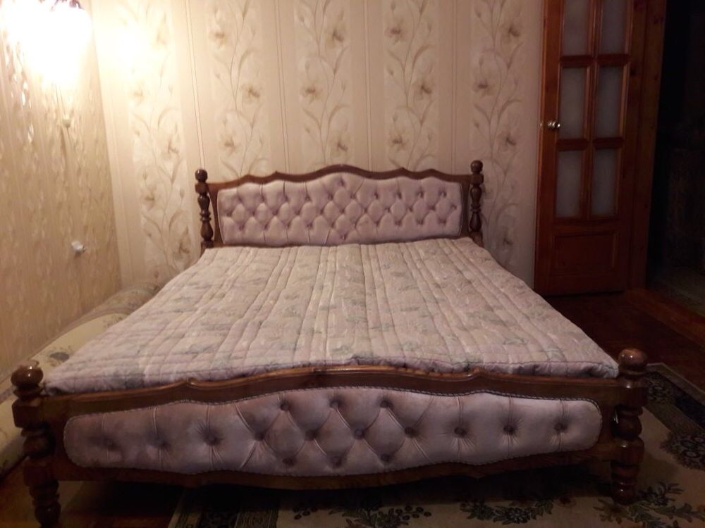 Изделия из дерева (лестницы, двери, кровати, столы, стулья)