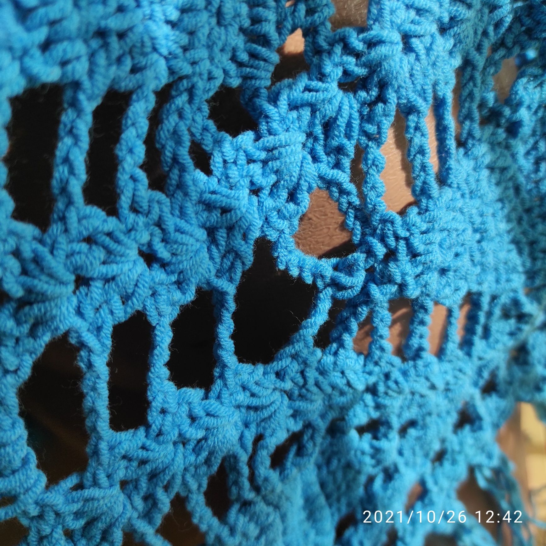Шаль ажурная ручной работы