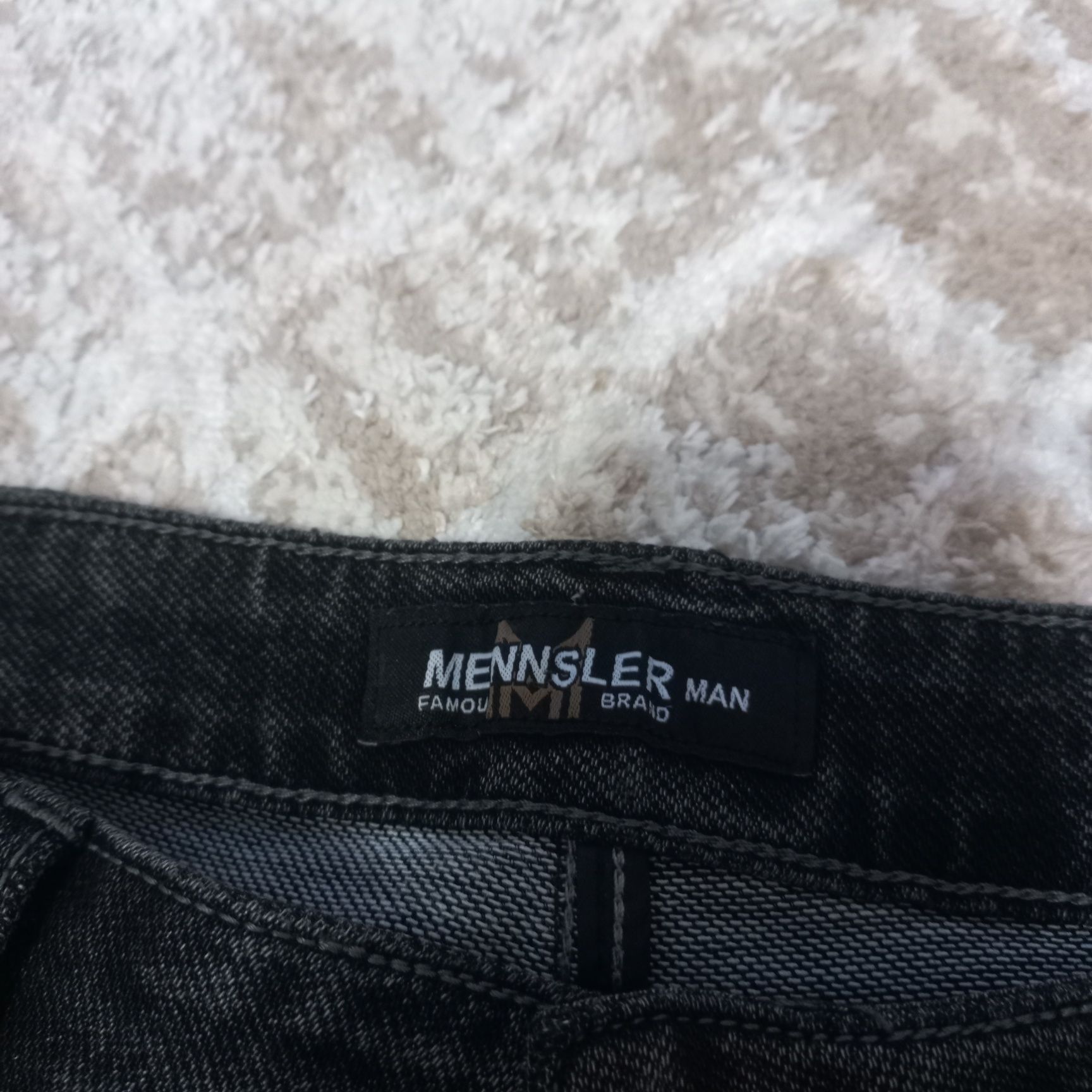Продам джинсы мужские