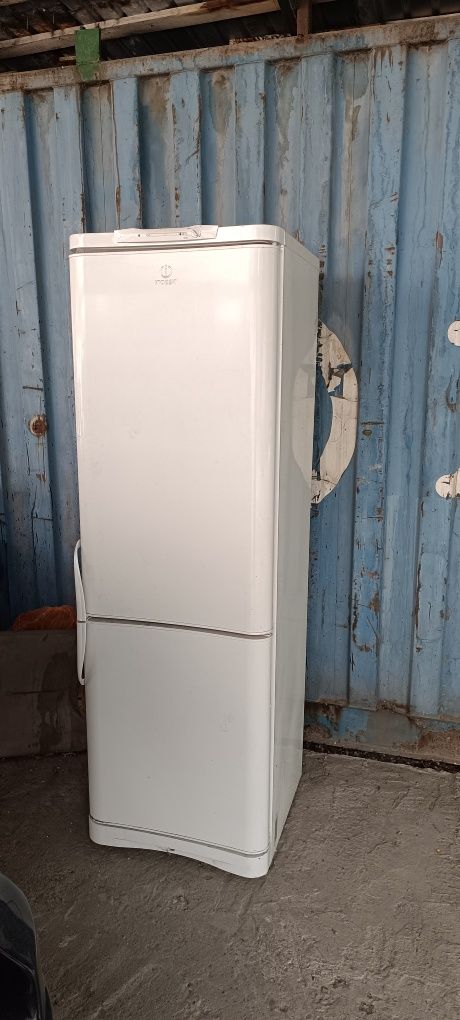 Продам не рабочие холодильники