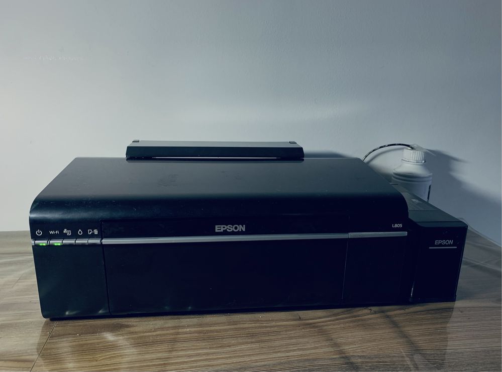 Принтер оригинал Epson L805 в хорошем рабочем состоянии