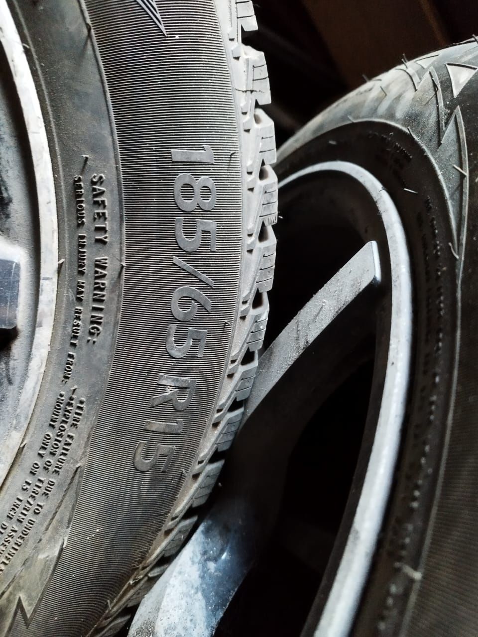 Резина зимняя 185/65 R15
