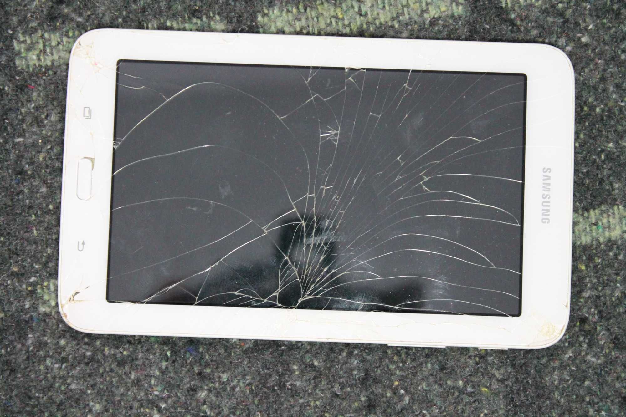 Планшет Samsung Galaxy Tab 3 Lite SM-T113 на 8гб