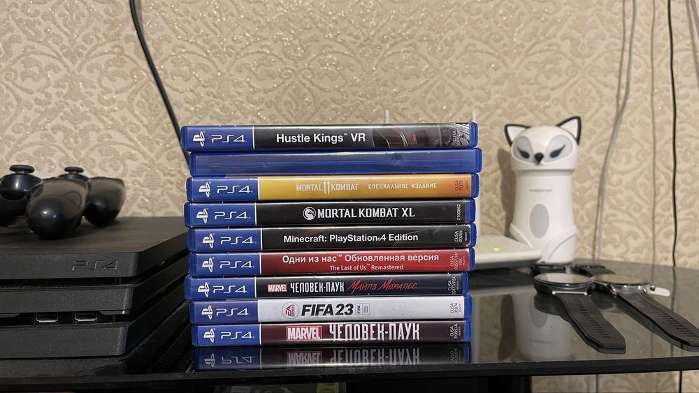 Продам PS 4 Pro 1tb