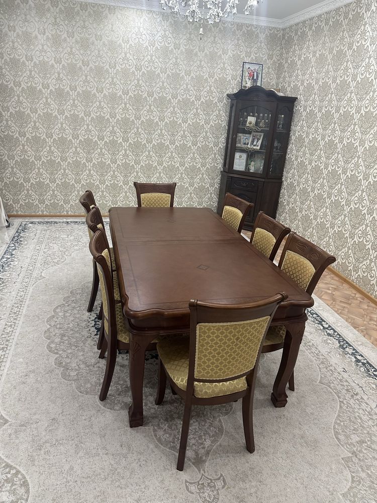 Продам столь и стулья