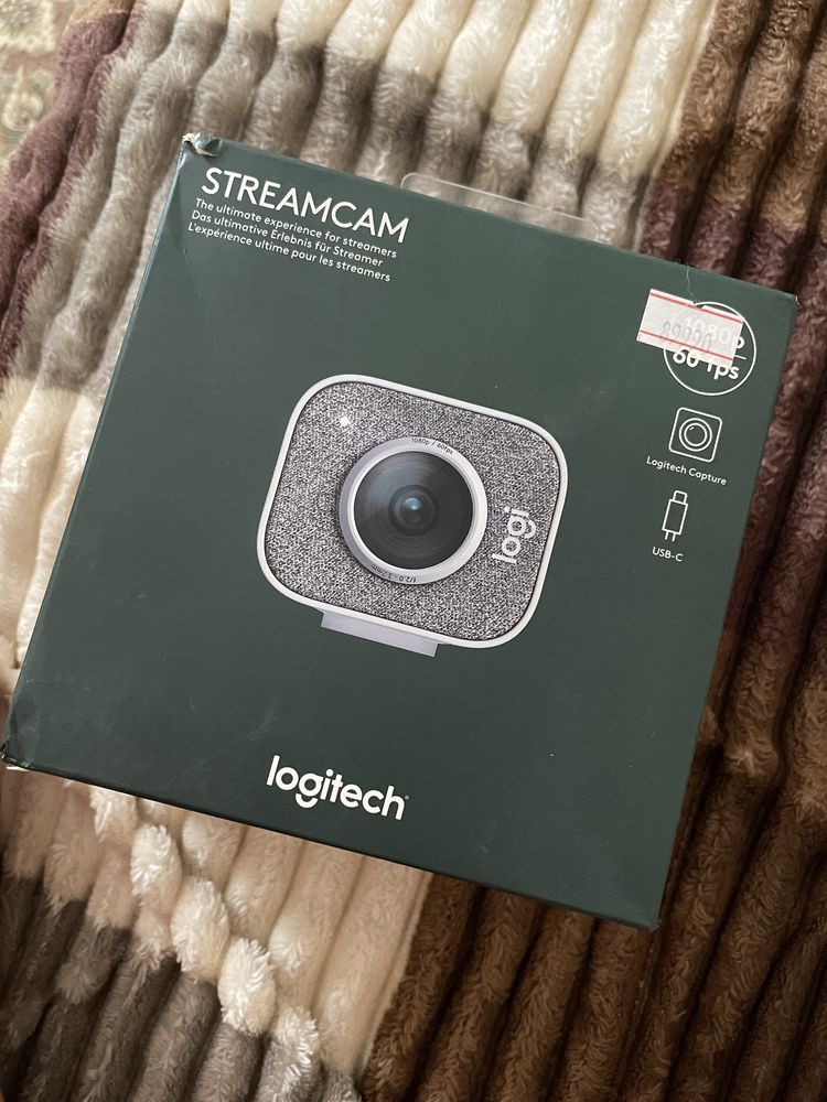 Web-камера Logitech StreamCam