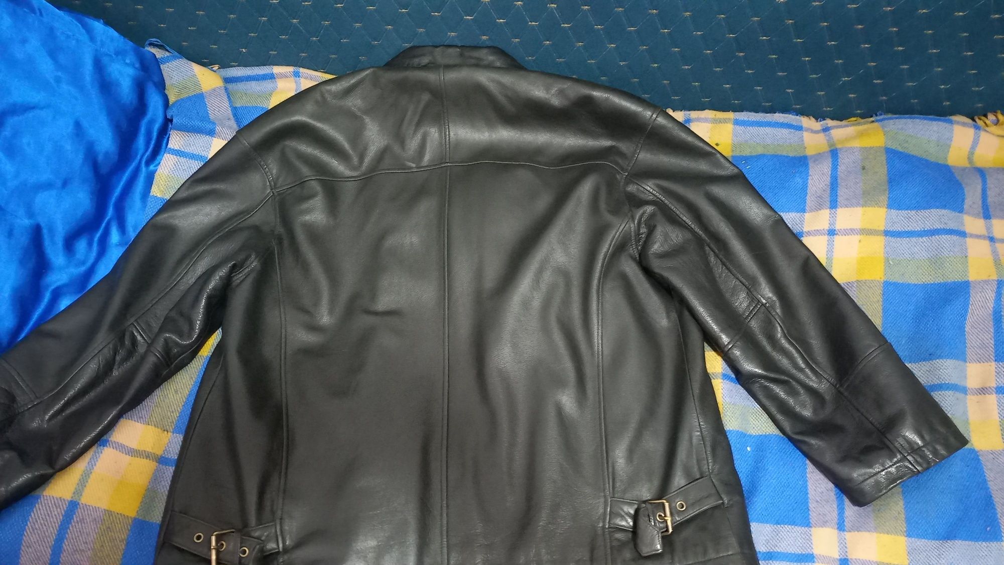 Продам кожанную куртку размер 48-50
