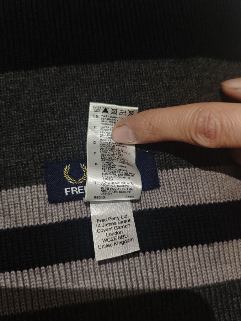 Оригинал Шарф Fred Perry в хорошем состоянии
