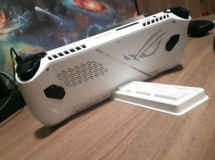 Asus Rog Ally Z1 Extreme