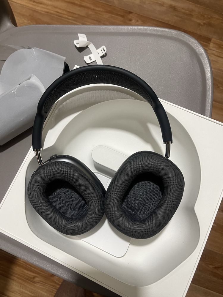 Оригинальный Air Pods Max новый черном цвете.СРОЧНО!!!