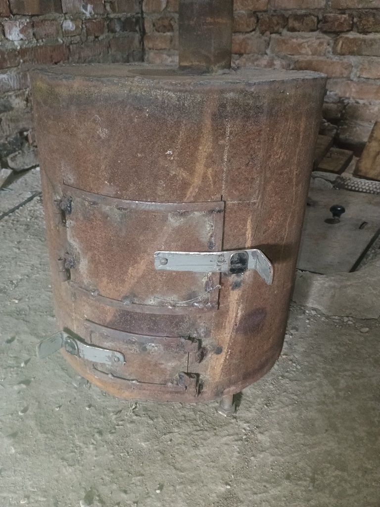 Продам металлическую печь