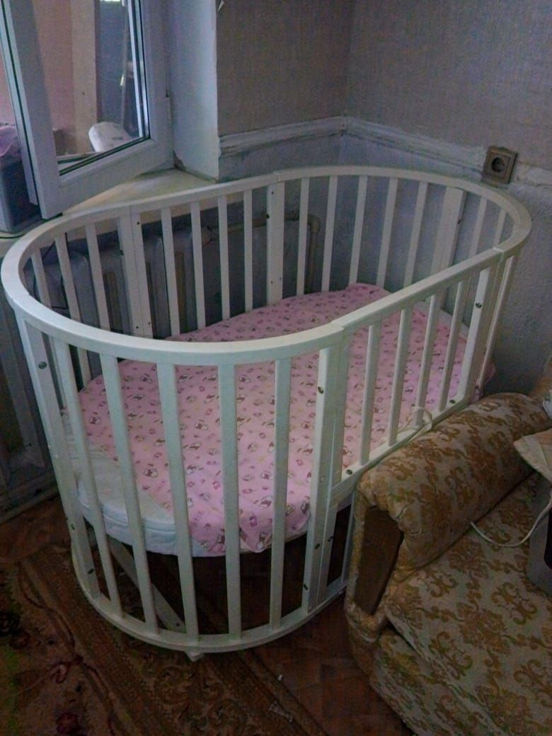Продам кроватку 9 в1