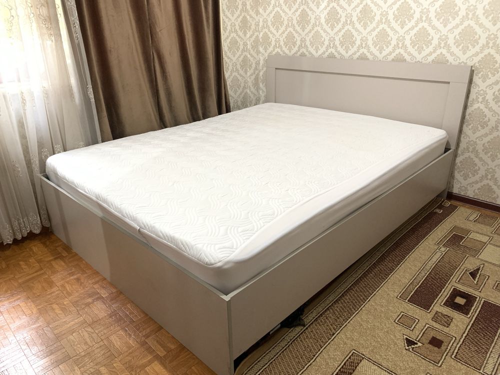 Продается дву спальная кровать