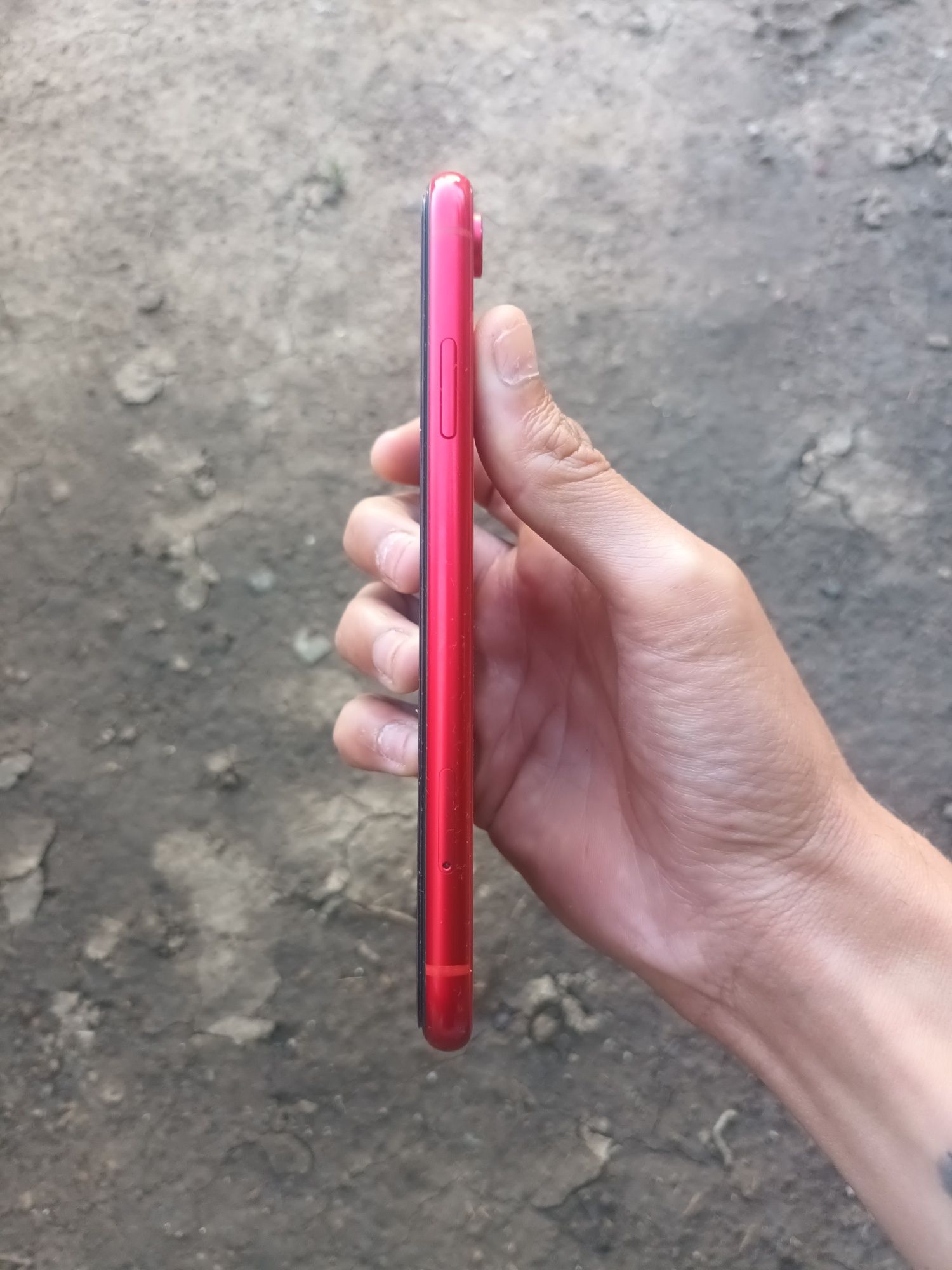 Продам iPhone Xr 64Gb
