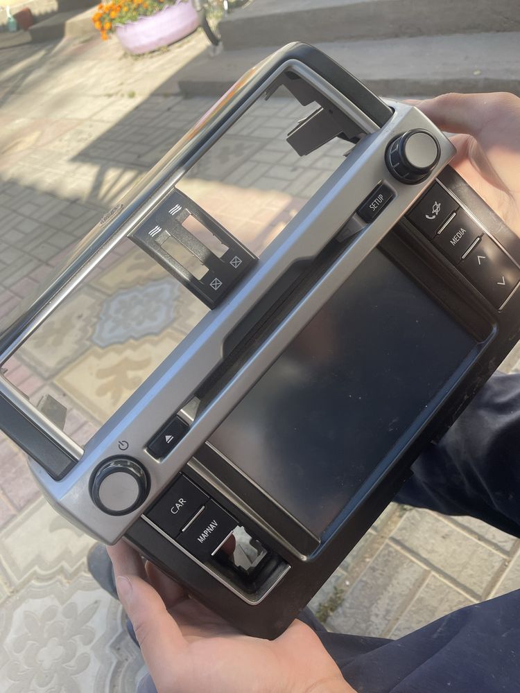 Продам штатную магнитолу прадо 150