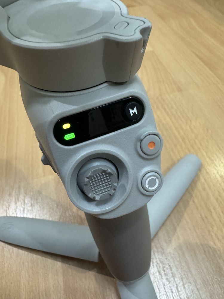 Стабилизатор DJI Osmo Mobile SE OK200