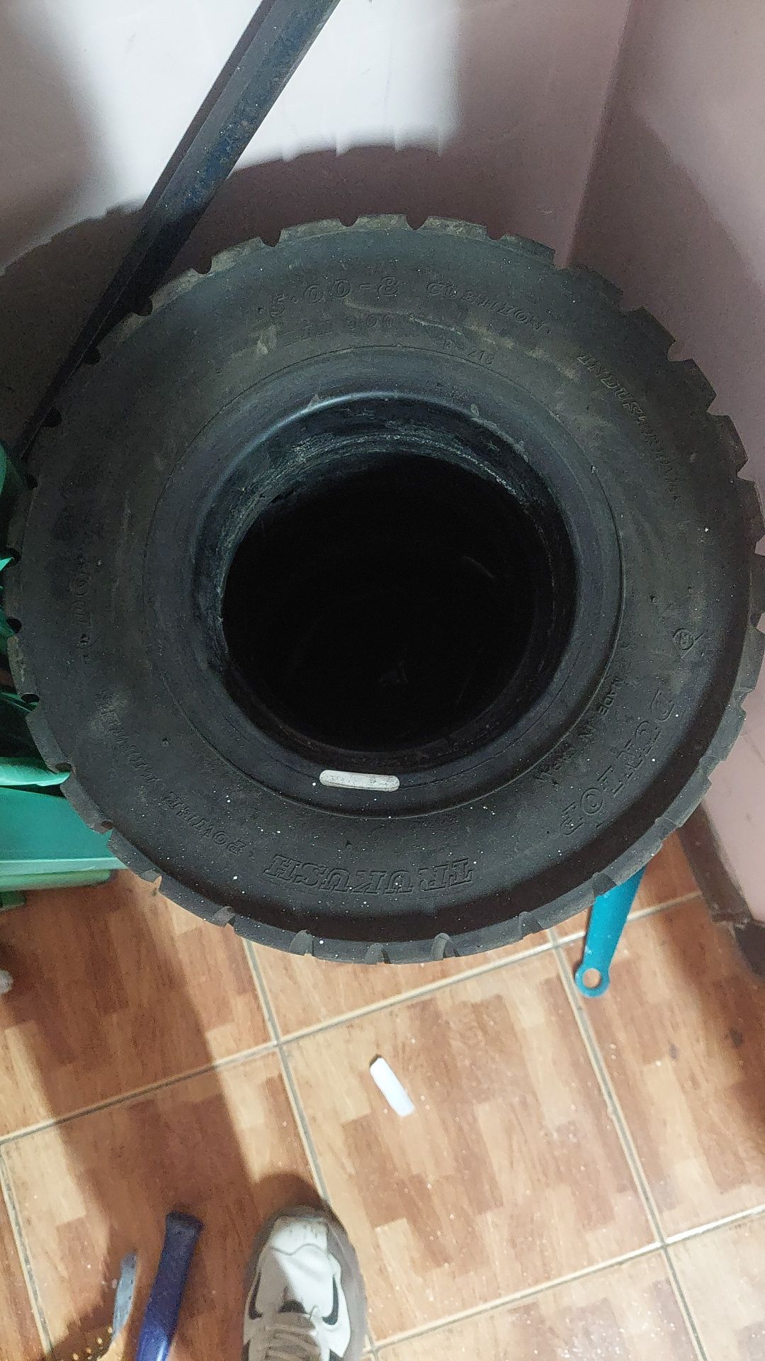 Литые  шыны для кара шин для кара