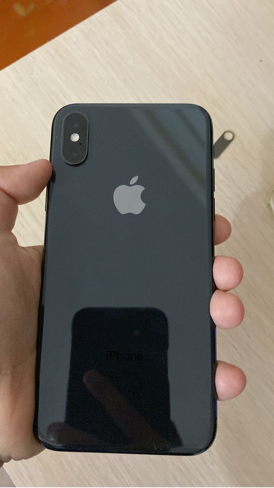 Обменяю Iphone x 256GB рабочий на айфон 11