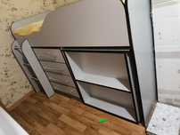 Продам детскую кровать с матрасом