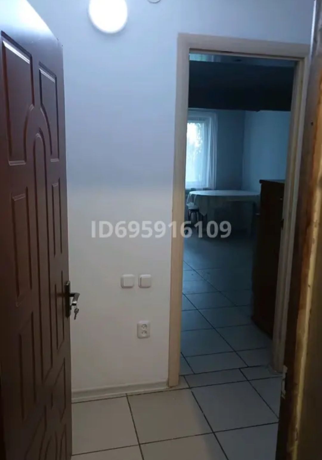 Продам квартиру в бывшем общежитии на пр.Абылайхана