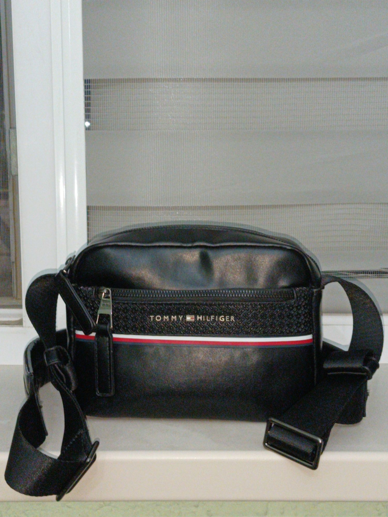 Tommy Hilfiger барсетка
