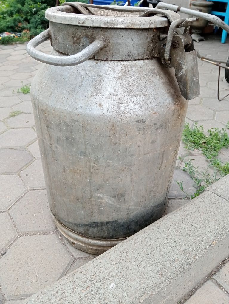 Фляги 40 литров.