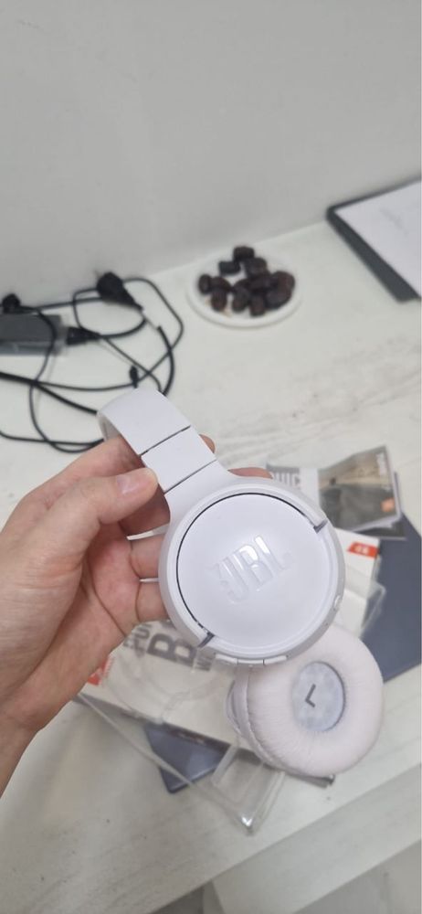 Наушники JBL