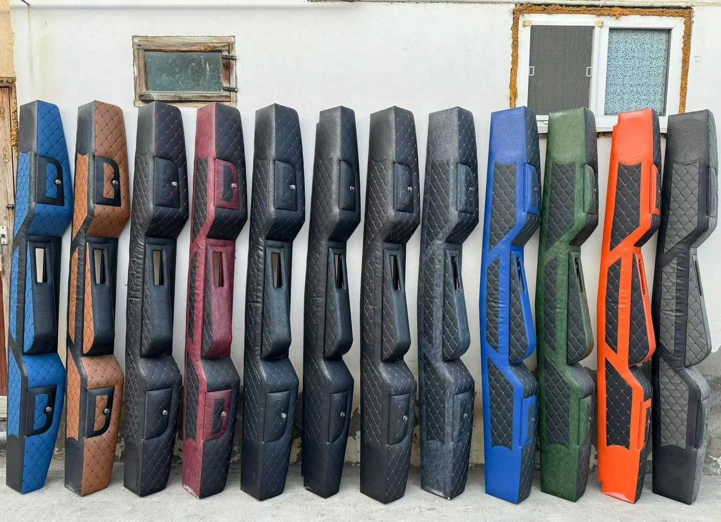 Полка в кабину КАМАЗ под магнитолу, рацию Евро 1-2-3-4 Полка в КамАЗ
