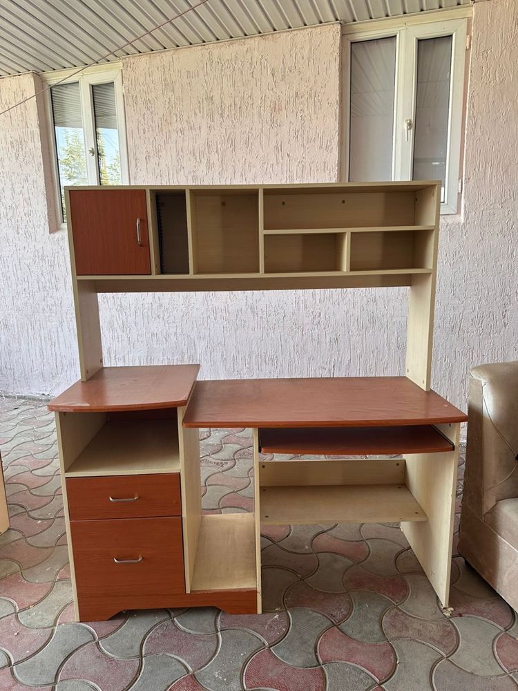 Компьютерный стол