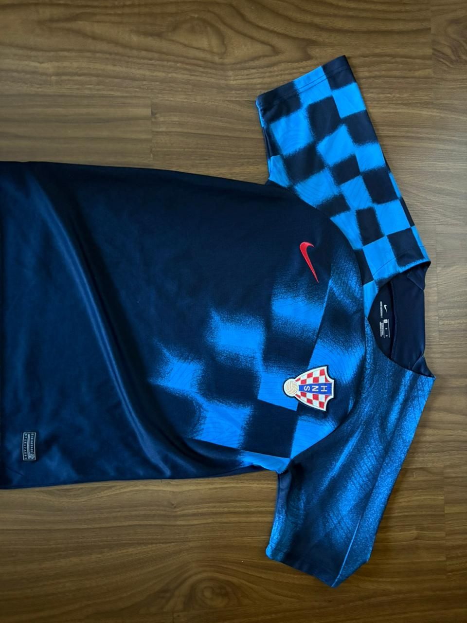 Croatia away jersey world cup 2022