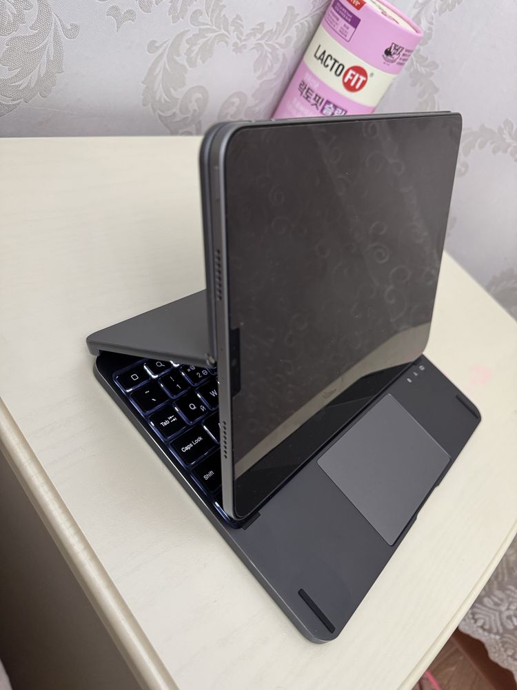 Клавиатура m Magic Keyboard