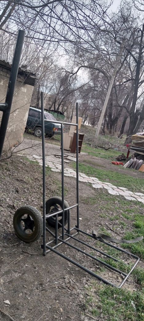 Продаю тачку на колесах самолета