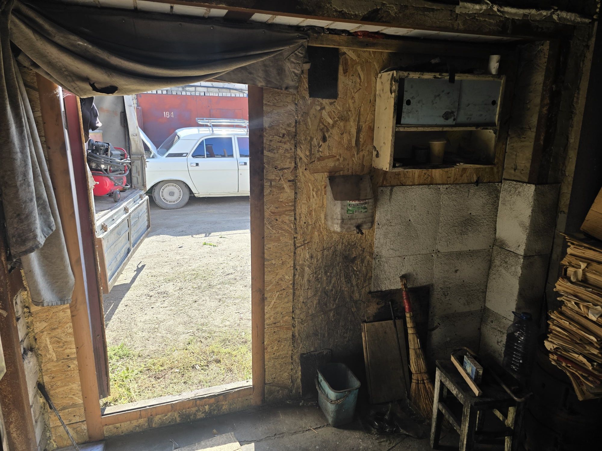 Продам гараж в корпоративе ,,звезда'' район 905, компос