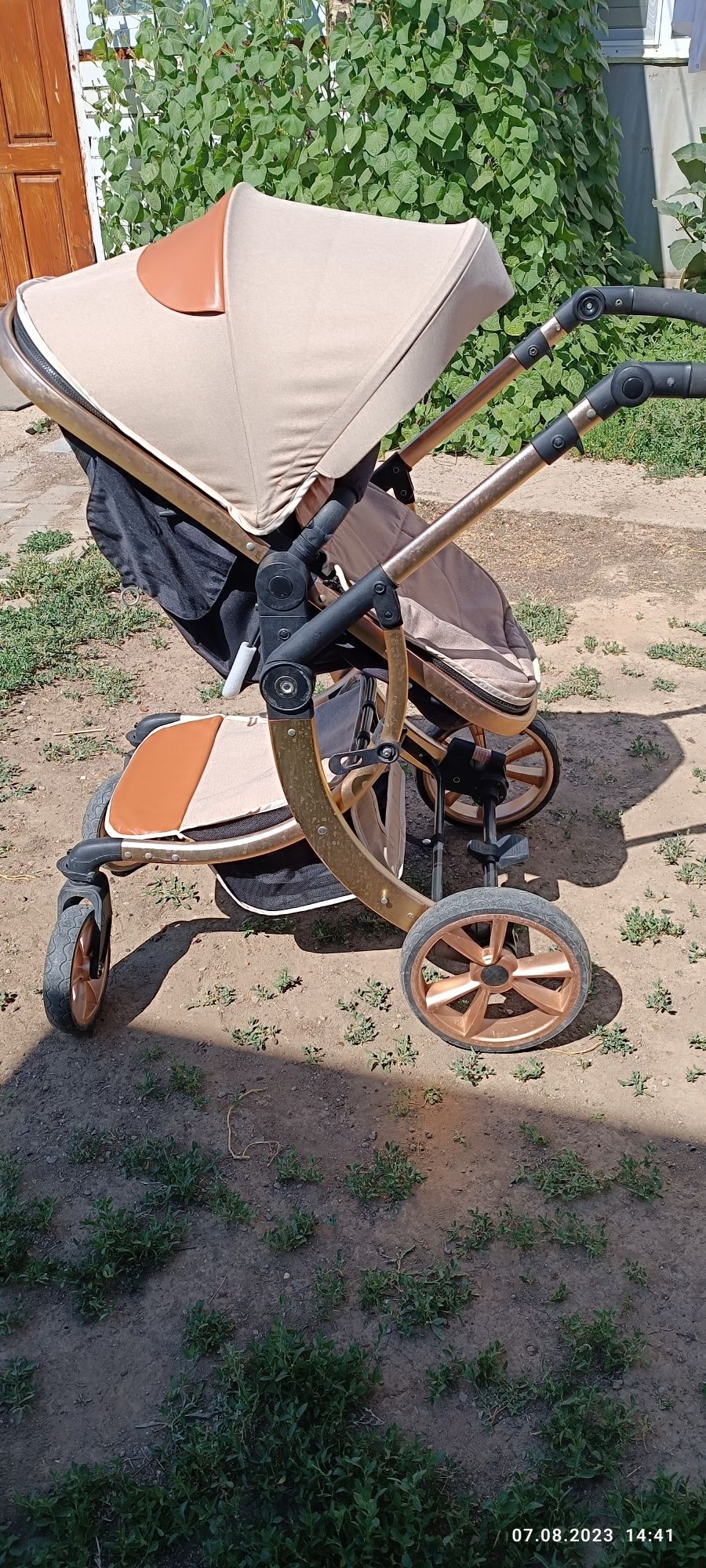 Продам коляску Aimi