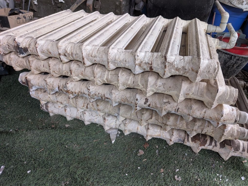 Продам чугунные радиаторы