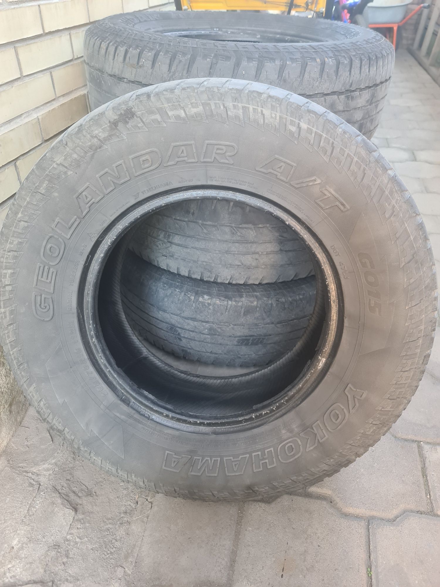 Продам б/у  шины Yokohama A/T 265/70 R16