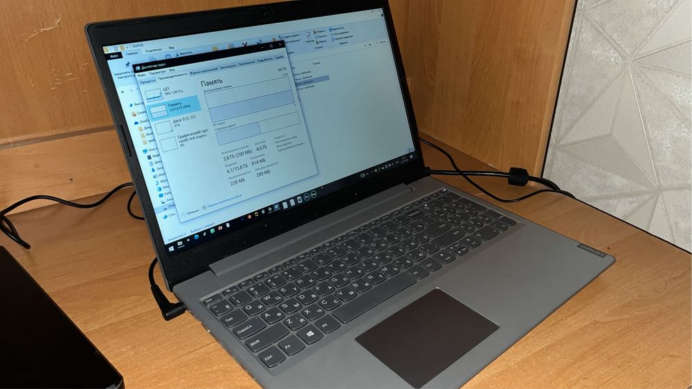 Ноутбук Lenovo в хорошем состоянии срочно продается