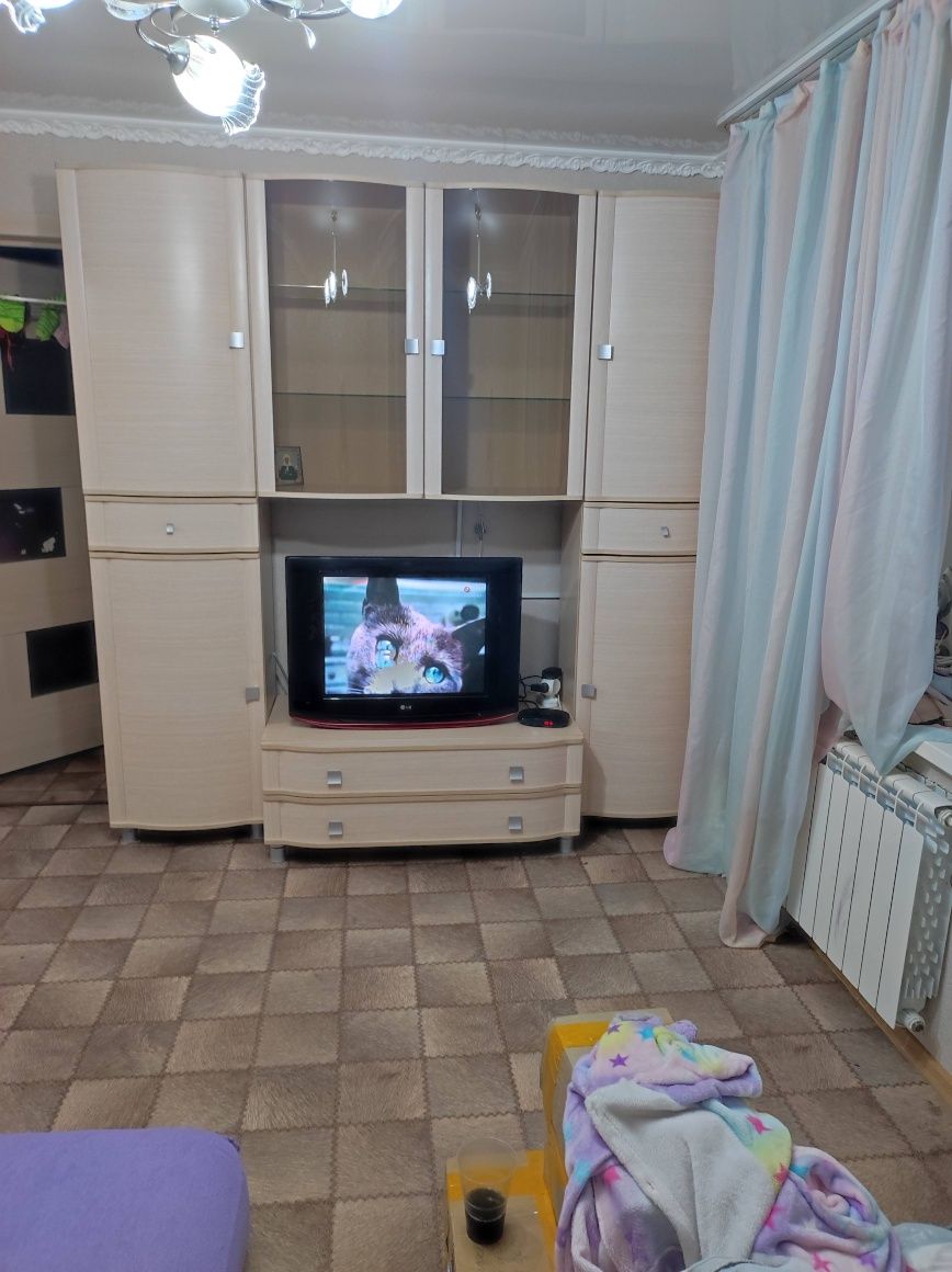Продам стенку в зал