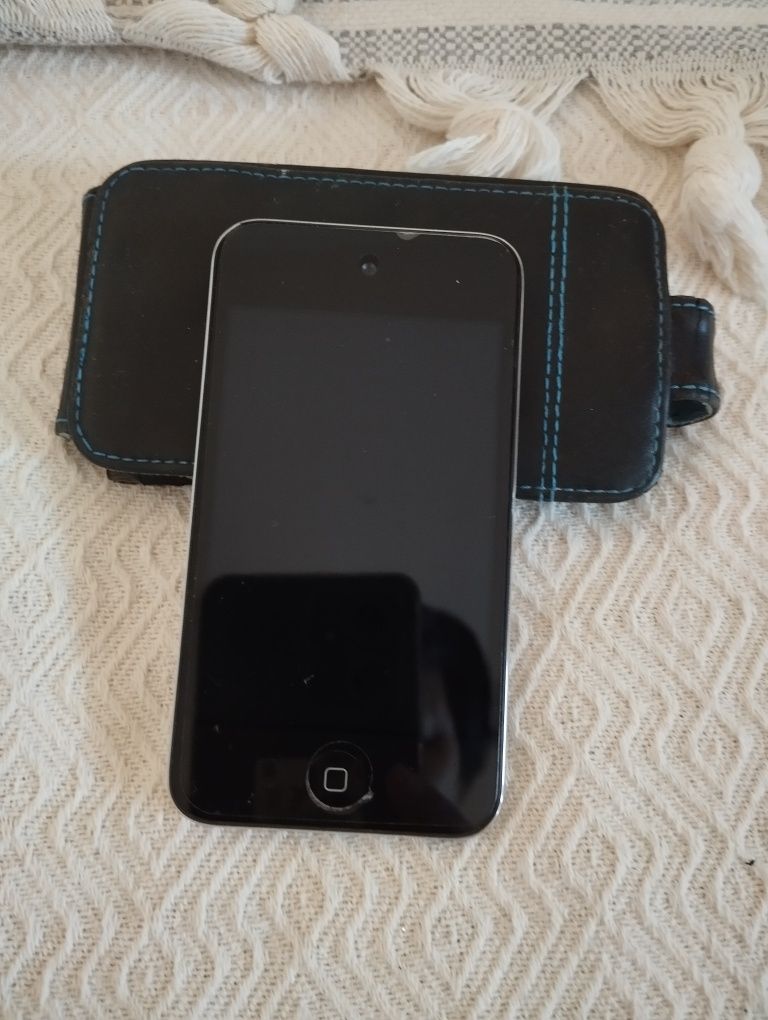 IPod 4 б/у в хорошем состоянии